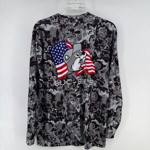 Buc-ee's Shirt Mens MEDIUM Gray Camo Long Sleeve Flag Bucees Performance Tech